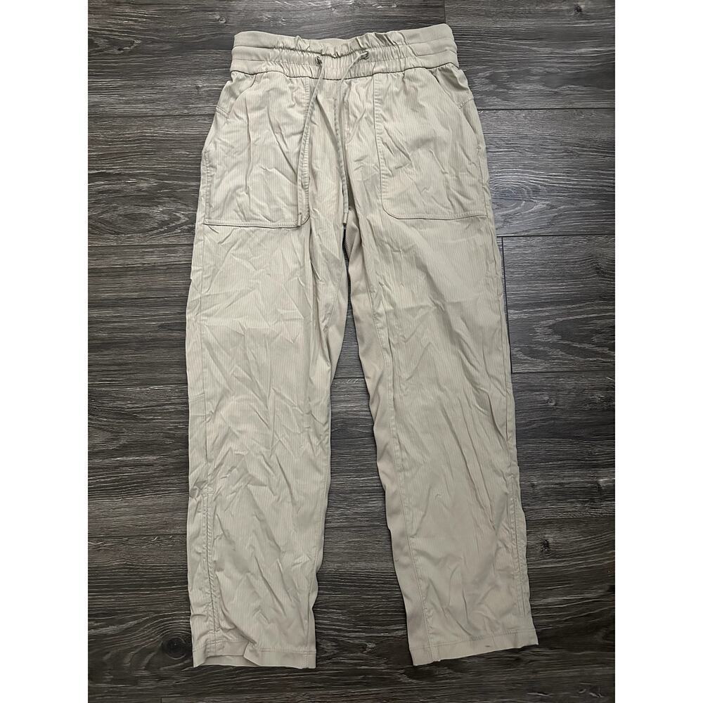Lululemon Beyond the Studio Crop Trench (First Release) size 4